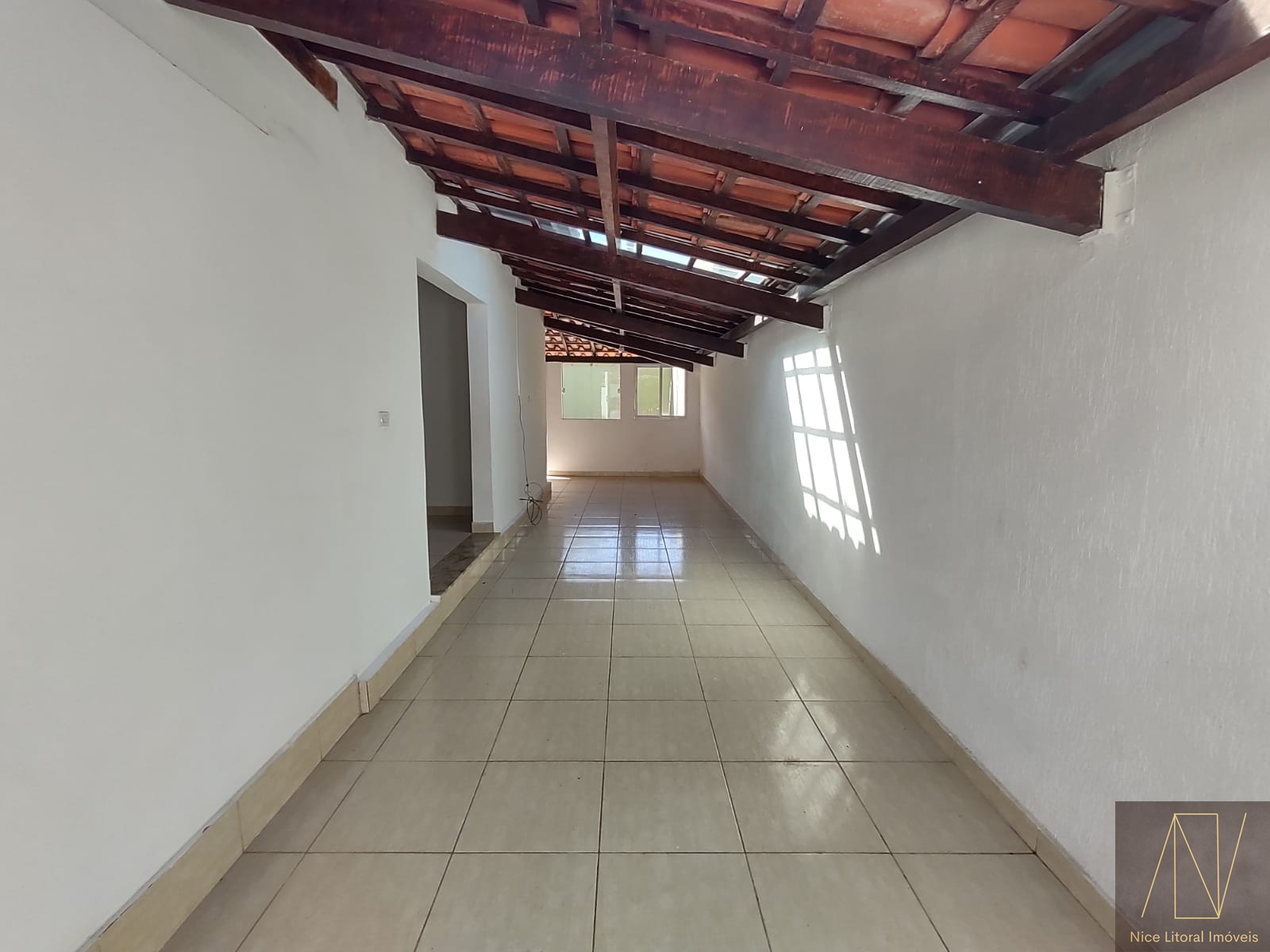 Casa à venda com 3 quartos, 106m² - Foto 8