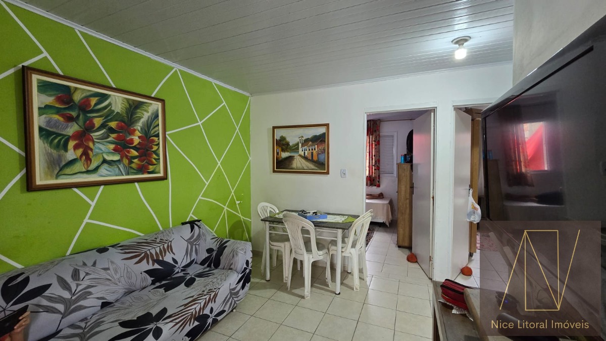 Casa à venda com 2 quartos, 47m² - Foto 1