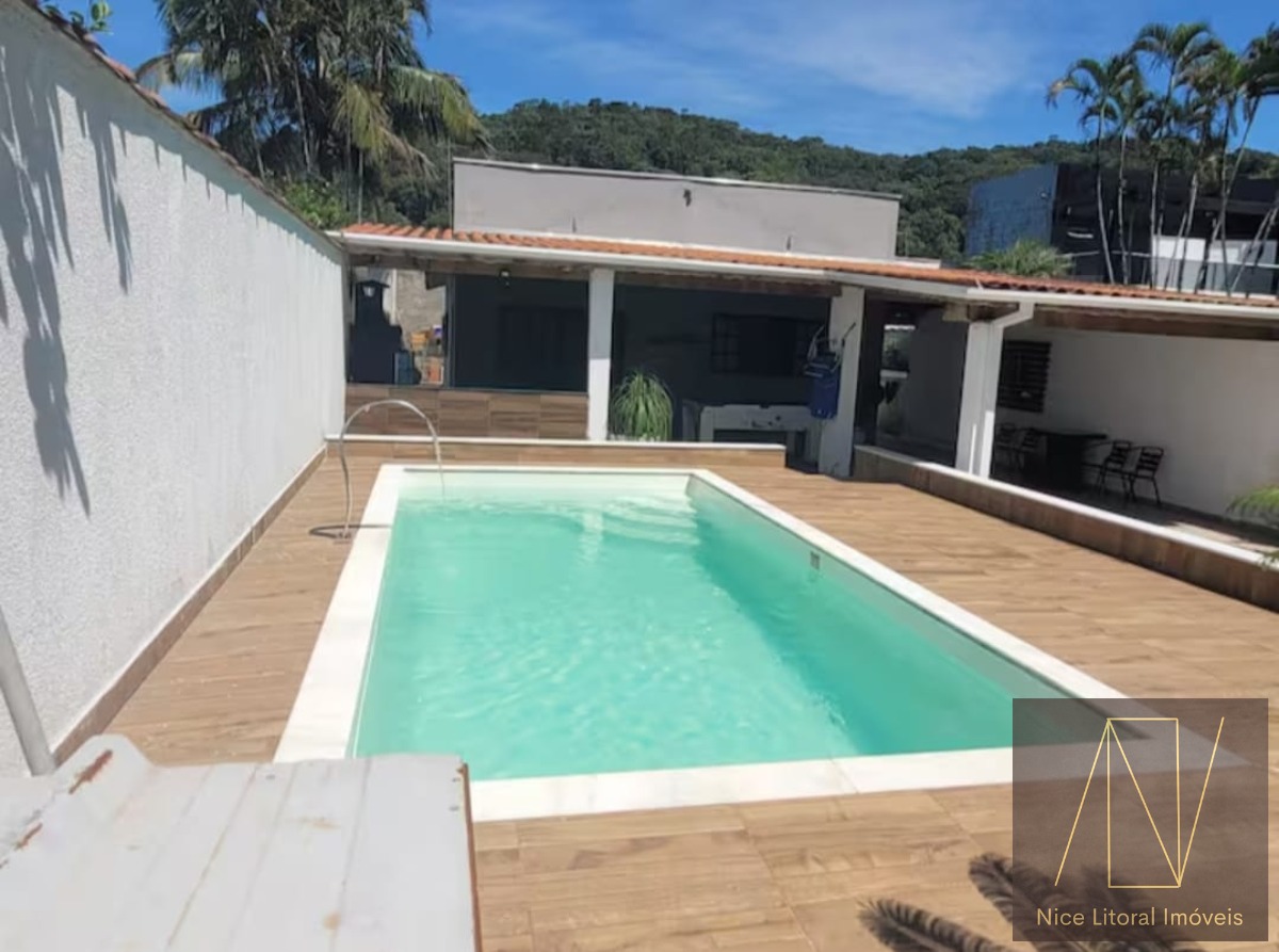 Casa à venda com 2 quartos, 146m² - Foto 3